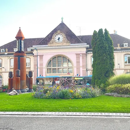 Flat At Border Suisse アパート *