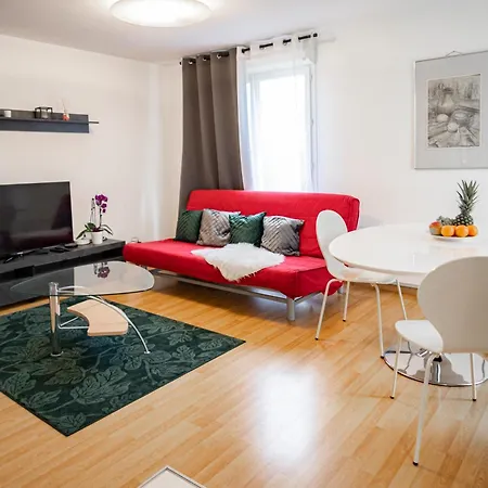 Flat At Border Suisse