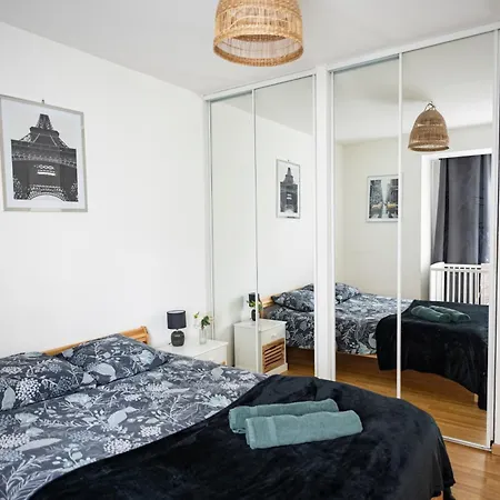 아파트 Flat At Border Suisse *