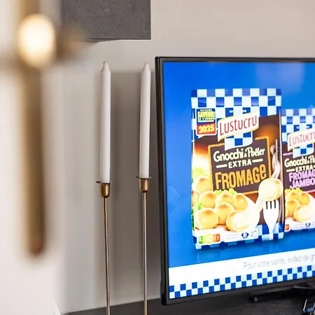 Flat At Border Suisse アパート *