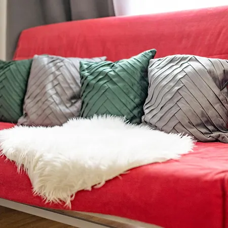 Flat At Border Suisse * 생루이