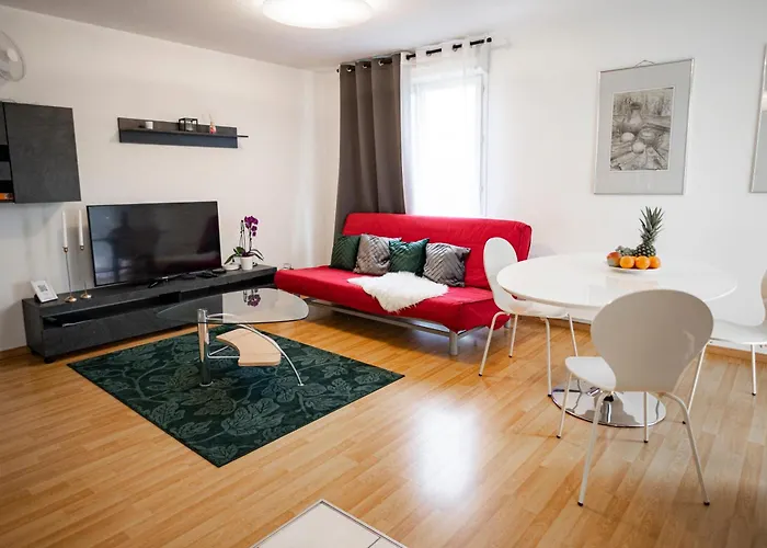 Flat At Border Suisse Apartamento *